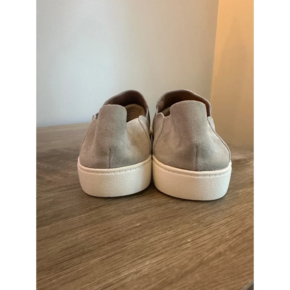 Steve Madden Fayna Suede Slip On Sneakers Loafer Flat Gray Women Size 10, NWOT‎